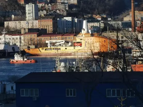 Во Владивостоке горела «гордость России» - корабль 