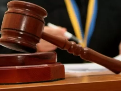 На Тернопільщині чоловік побив односельчанина, бо той не хотів допомагати ЗСУ – рішення суду