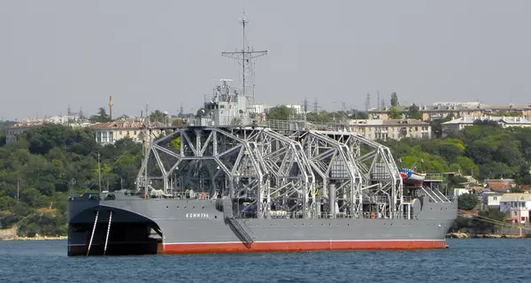 В Севастополе поврежден российский корабль «Коммуна», - спикер ВМС ВСУ
