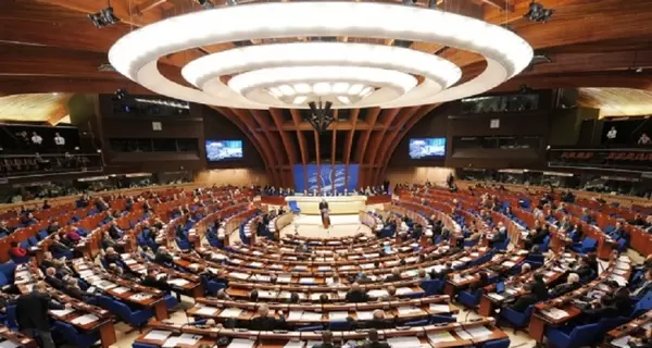 Украина временно отступает от Конвенции по правам человека