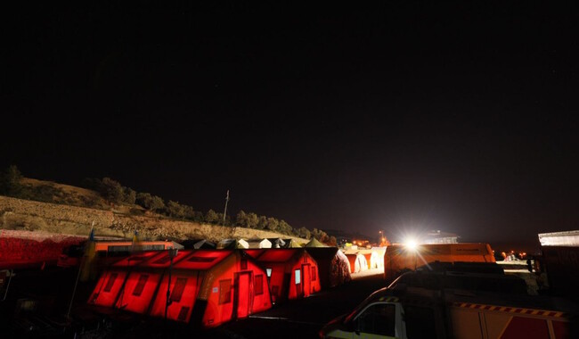 ​В палаточном городке спасателей есть все необходимое для жизни и отдыха между сложными задачами. Фото: ГСЧС