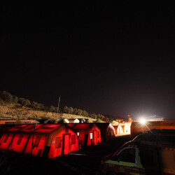 ​В палаточном городке спасателей есть все необходимое для жизни и отдыха между сложными задачами. Фото: ГСЧС