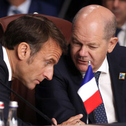 Канцлер Німеччини Олаф Шольц і президент Франції Еммануель Макрон. Фото: Getty Images