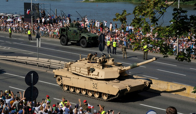 Військовий парад у Варшаві 15 серпня. Фото: Getty Images